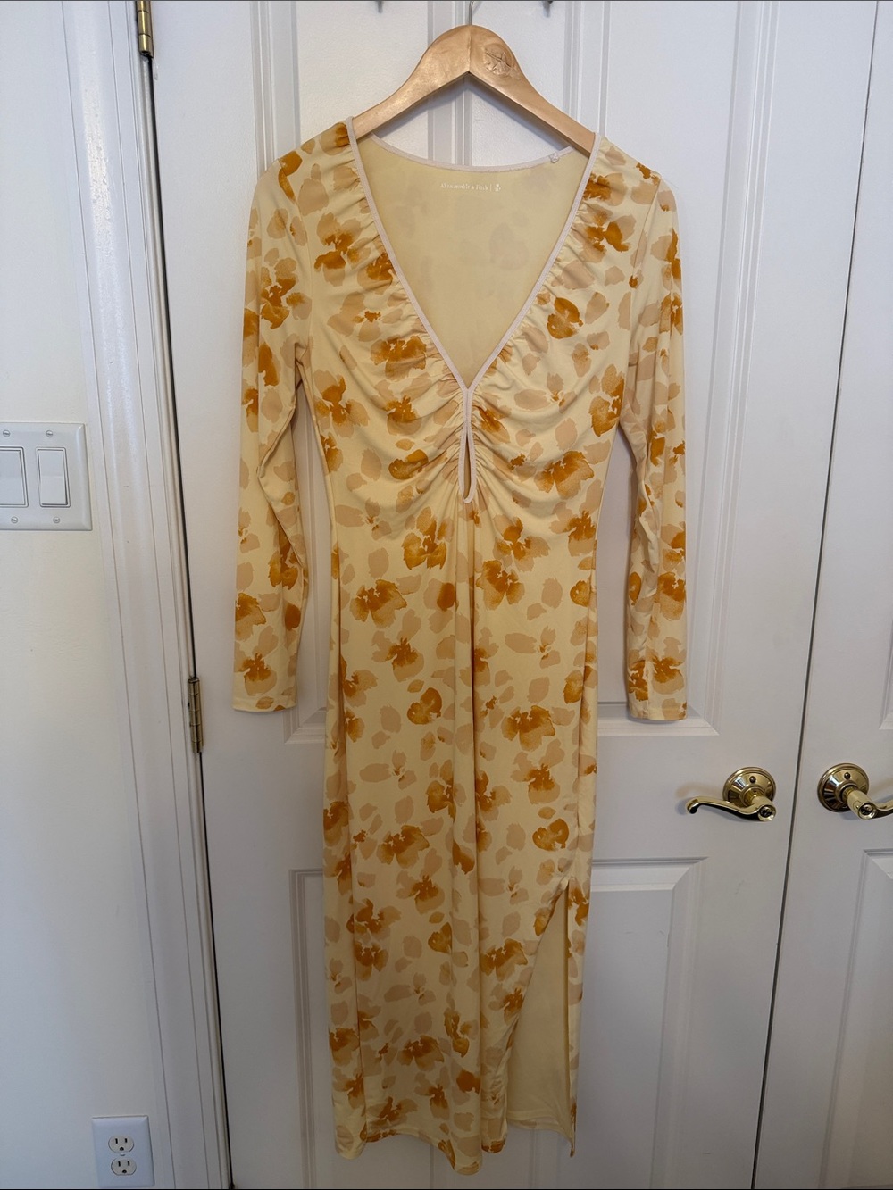 Abercrombie & Fitch Cream and Mustard Tank Top